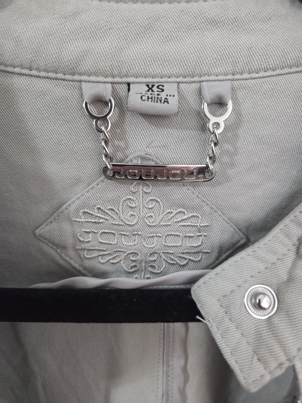 Women's Jacket - Picture 6 of 6